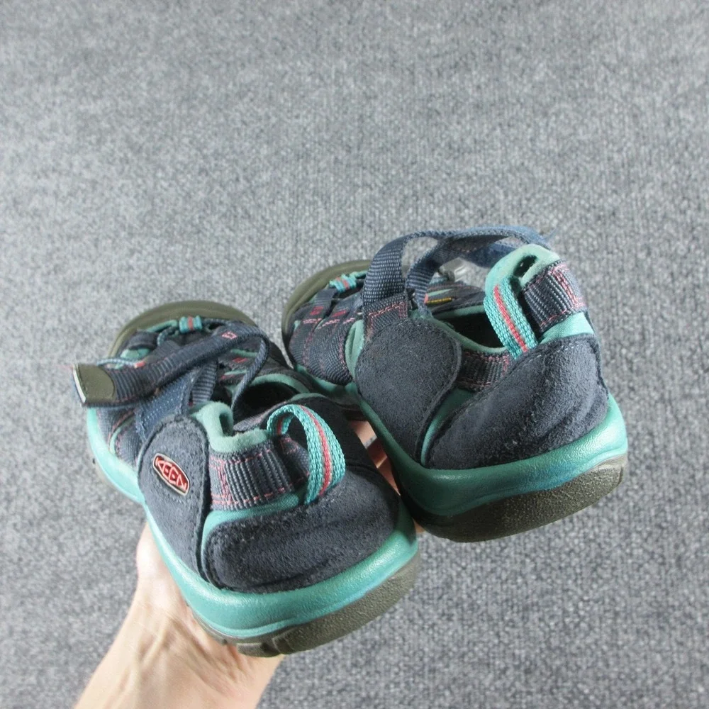Keen Sandals Teens Size 6 Blue Webbing Closed Toe Water Hiking Trail Outdoor
